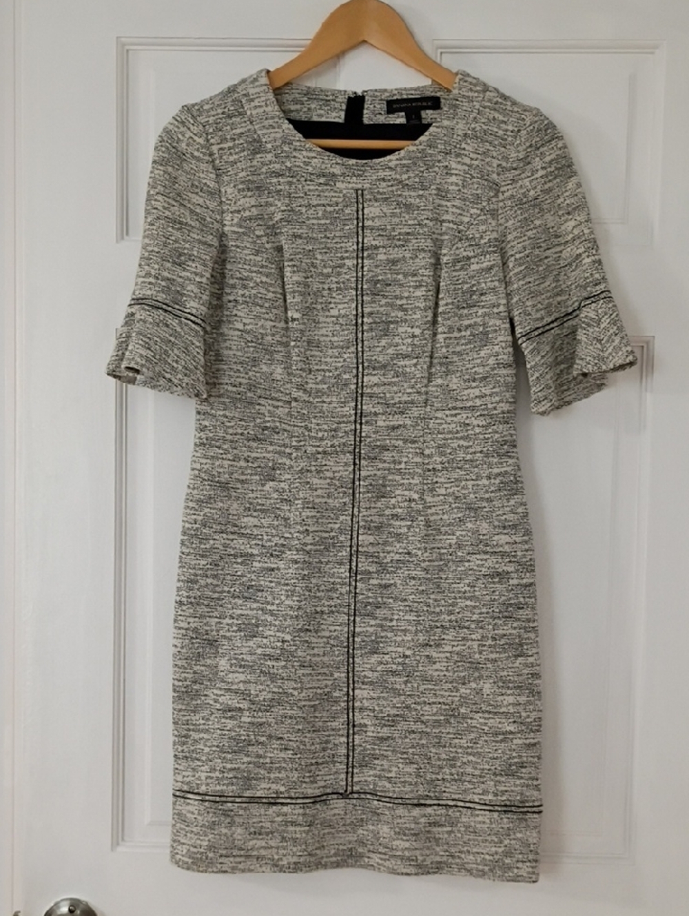 Banana Republic Gray Textured Midi Sheath Dress